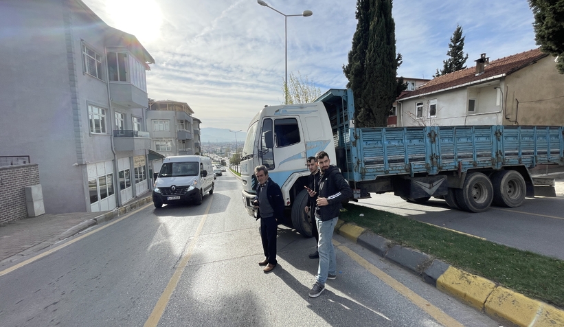Kamyon şoförü olası faciayı önledi