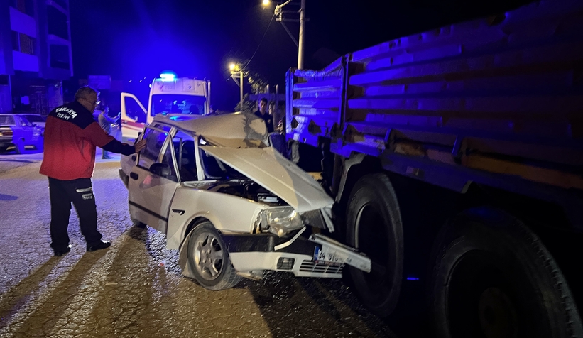 Kamyona ok gibi saplandı