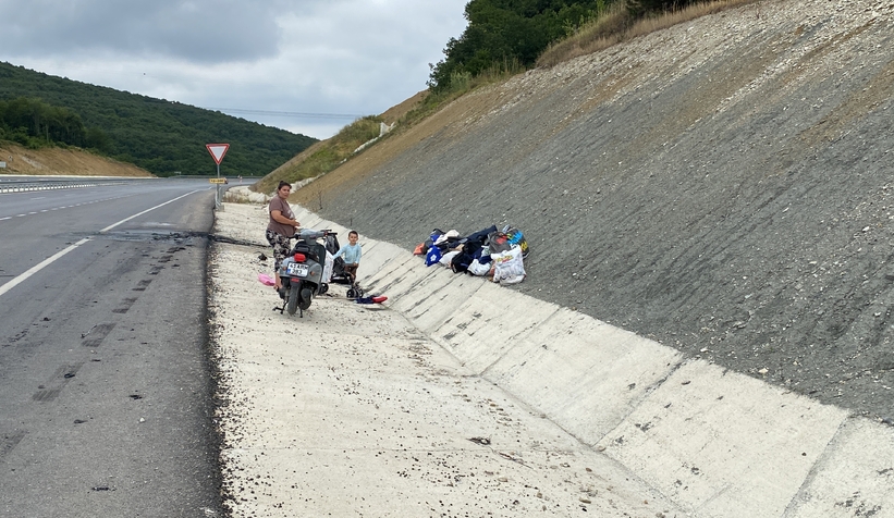 Kamyonet alev alev yandı