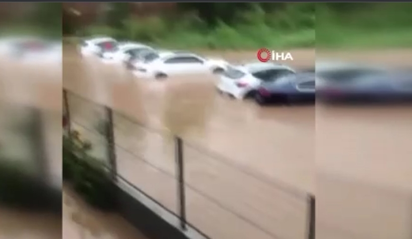 Kandıra'yı sel vurdu