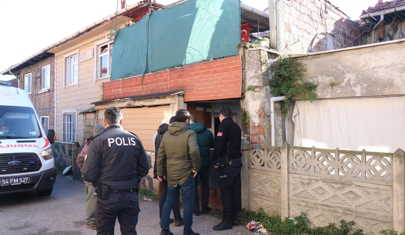 Kapıyı açmayınca eve girdiler, cesetle karşılaştılar