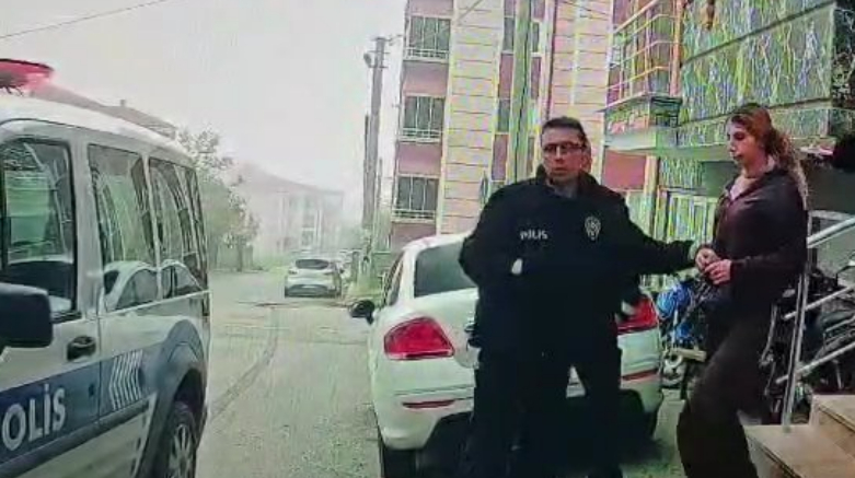 kapiyi-zorlarken-sucustu-yakalandilarethgugzxnx