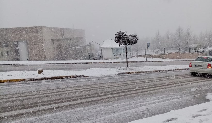Kar geri döndü; Sakarya güne böyle uyandı