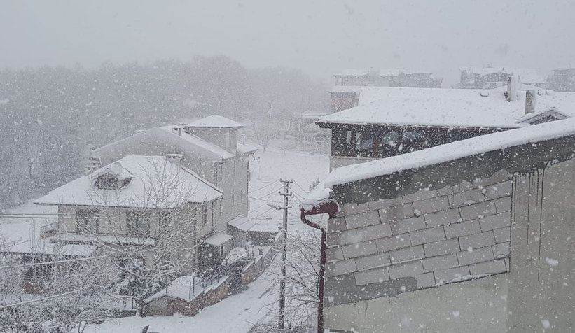 Kar geri döndü; Sakarya güne böyle uyandı