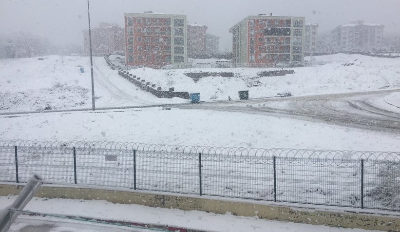Kar geri döndü; Sakarya güne böyle uyandı