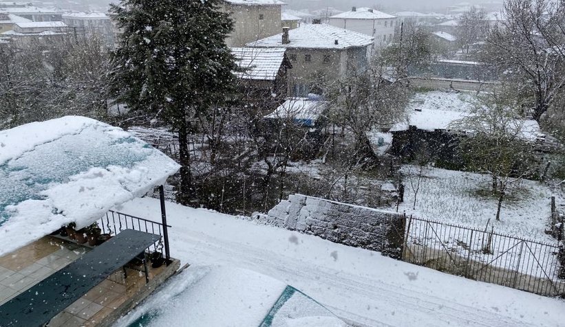 Kar geri döndü; Sakarya güne böyle uyandı