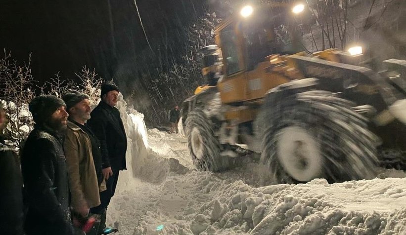 Kar kalınlığı 2 metreyi buldu, onlar hiç durmadı