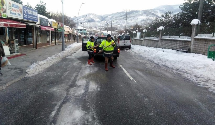 Kar kalınlığı 2 metreyi buldu, onlar hiç durmadı
