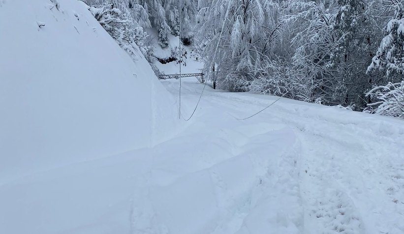Kar Keremali yolunu kapadı