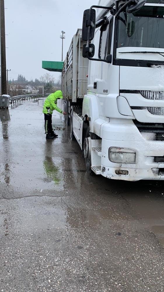 Kar lastiği ve zincir denetimi