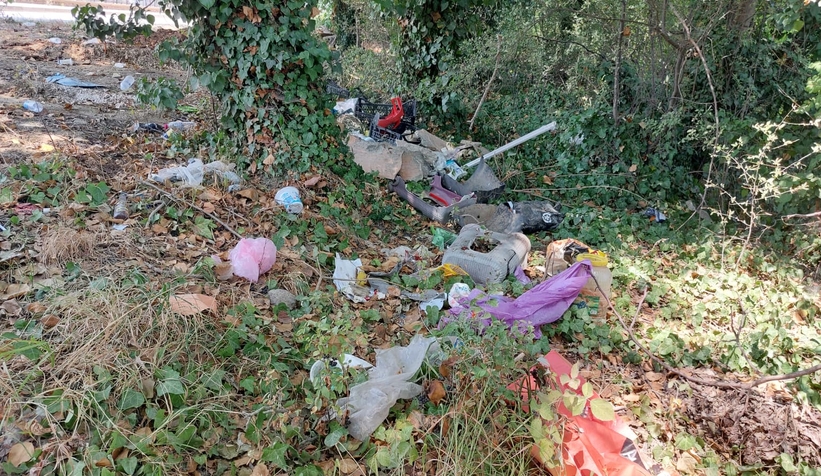 Karacasu Caddesi’nde Görülen Çirkin Manzara: Yangın Riski Her An Kapıda!