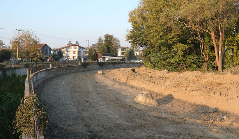 karacasu-deresinde-calismalar-devam-ediyory21zvzhueu