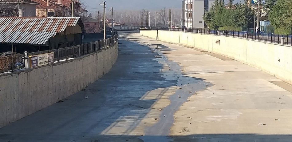 Karaçay deresi kurudu