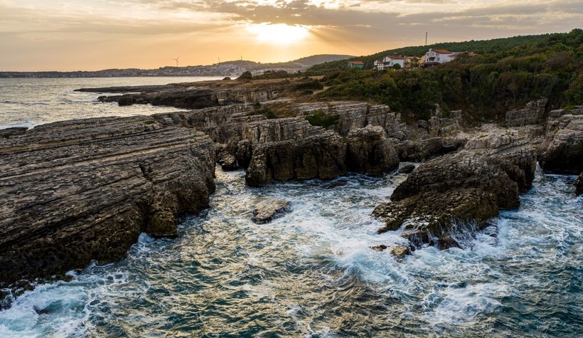 Karadeniz'in doğa harikası bölgesi, Pembe kayalıklar