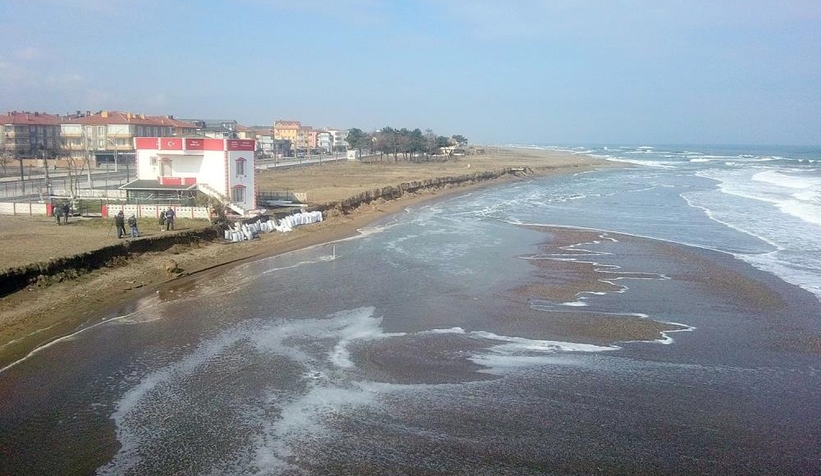 Karadeniz parça parça yutuyor