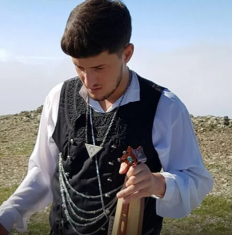 karadenizli-sanatci-kazada-agir-yaralandiwhzgrgf4ww