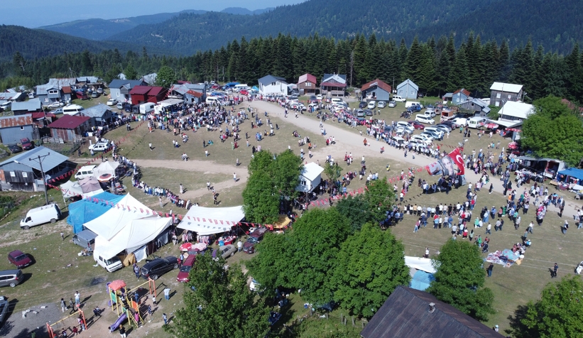 karadenizliler-113uncu-dikmen-yayla-senliginde-bulustumjrjcmrdcn