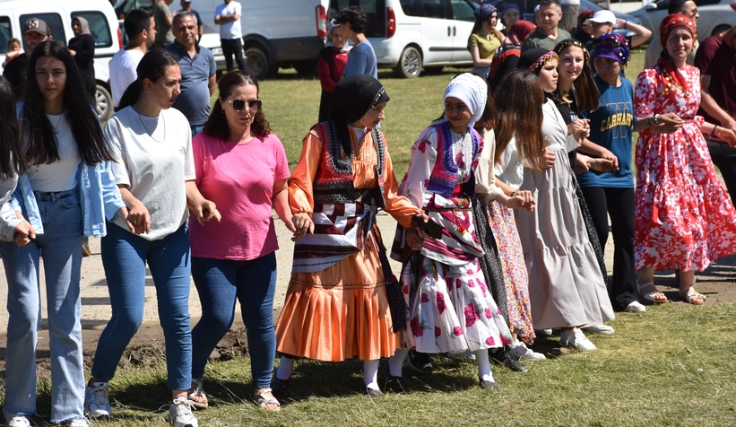 karadenizliler-113uncu-dikmen-yayla-senliginde-bulustumjrjcmrdcn