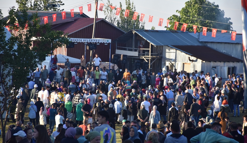 karadenizliler-113uncu-dikmen-yayla-senliginde-bulustumjrjcmrdcn