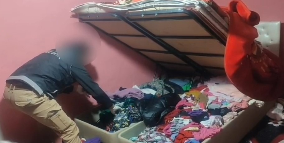 karakoy-de-cok-sayida-adrese-baskin-silahlar-ve-uyusturucu-ele-gecirildiv3putnm0vj