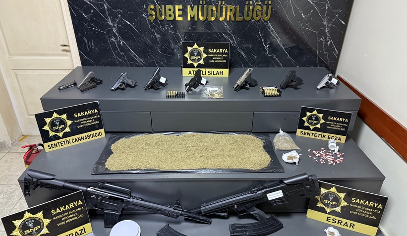 karakoy-de-cok-sayida-adrese-baskin-silahlar-ve-uyusturucu-ele-gecirildiv3putnm0vj