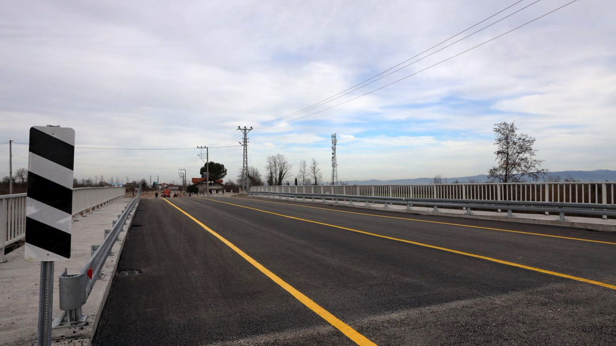 Karapürçek Mesudiye Köprüsü  hizmete açıldı