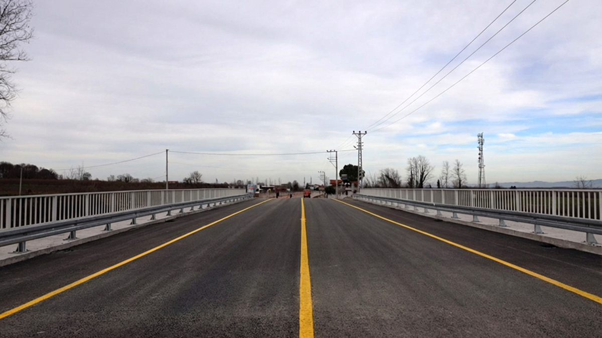 Karapürçek Mesudiye Köprüsü  hizmete açıldı