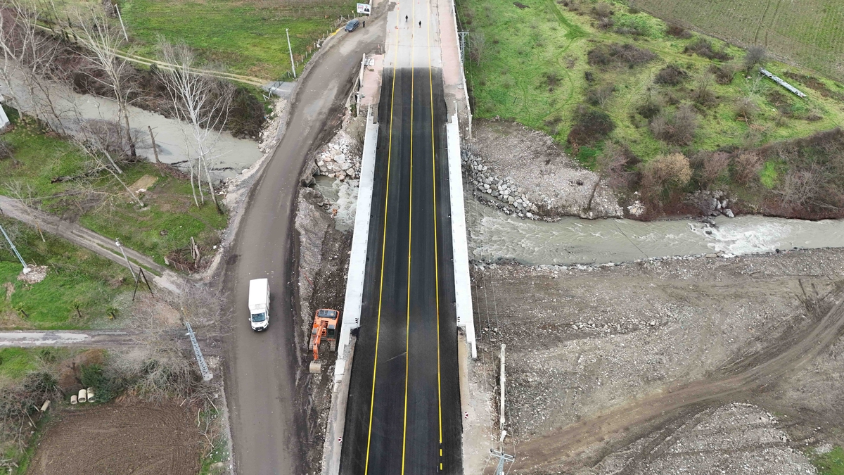 Karapürçek Mesudiye Köprüsü  hizmete açıldı