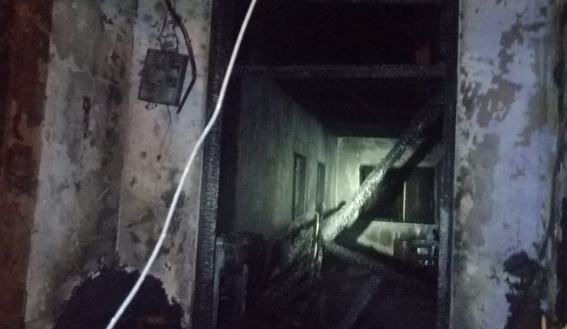  Karapürçek'te ahşap ev yandı