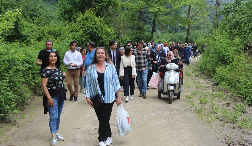 Karapürçek'te doğa yürüyüşü yapıldı