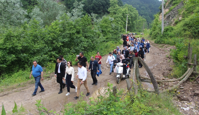 Karapürçek'te doğa yürüyüşü yapıldı