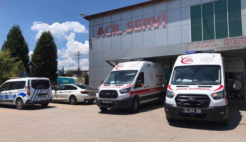 karapurcek-te-tarim-araci-devrildi-cok-sayida-yaralirtv5t011r2