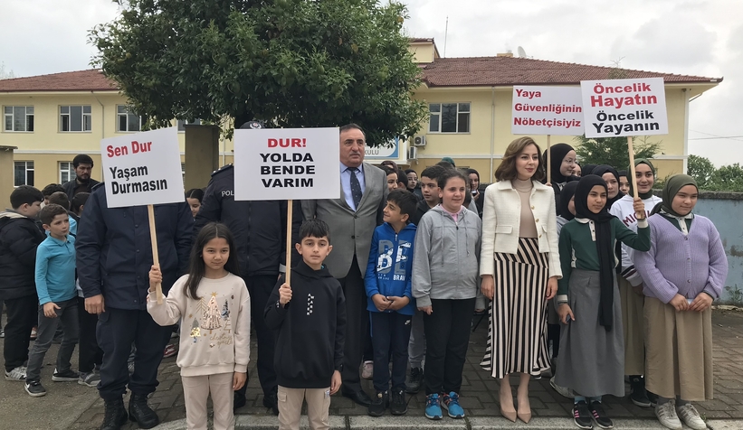 Karapürçek'te trafik haftası kapsamında etkinlik gerçekleştirildi