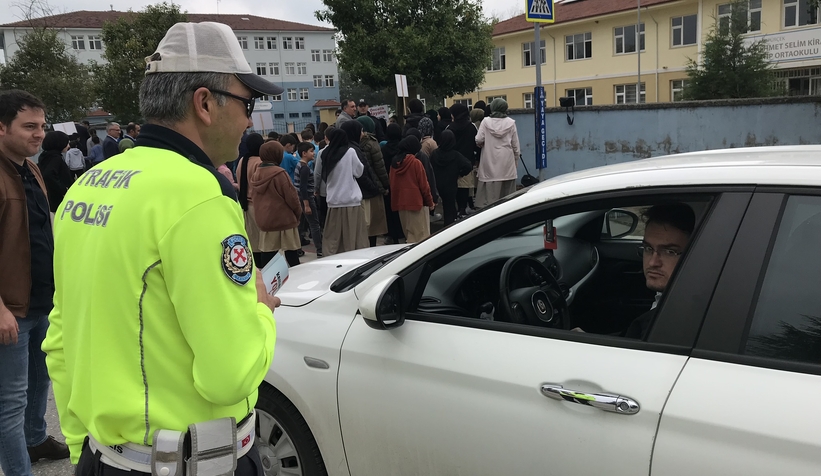 Karapürçek'te trafik haftası kapsamında etkinlik gerçekleştirildi