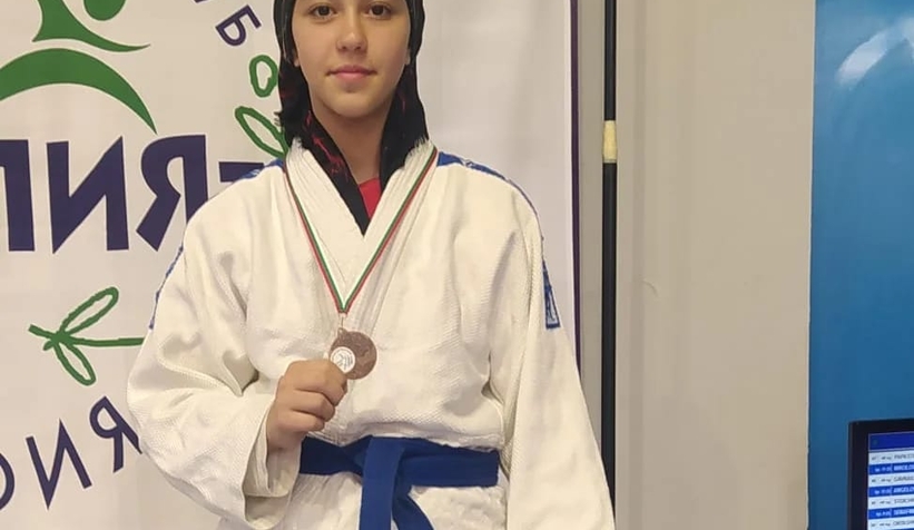 Karapürçekli judocular Bulgaristan'dan madalyalarla döndü