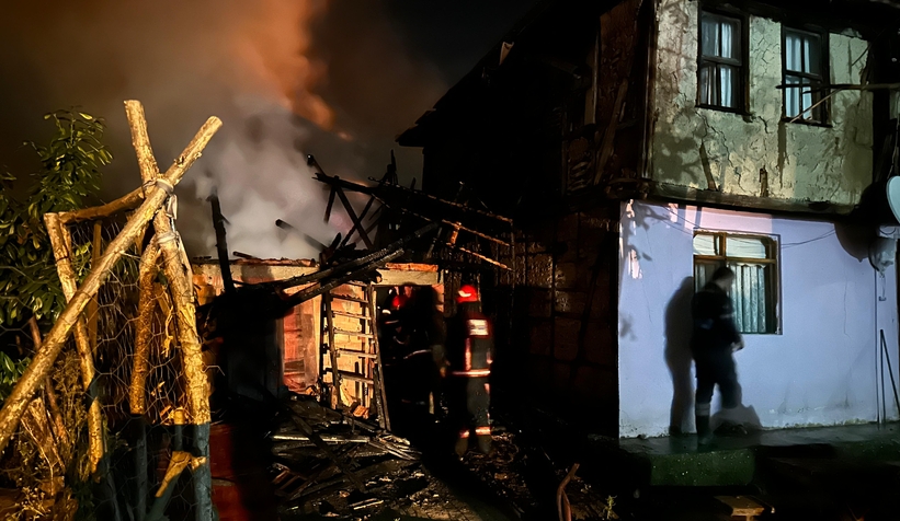 Karapürçekte yangın