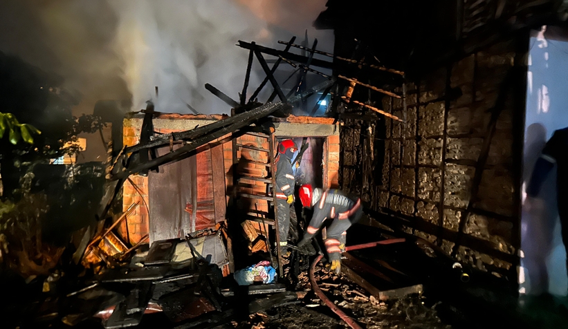 Karapürçekte yangın