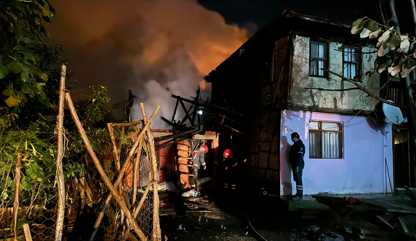 Karapürçekte yangın