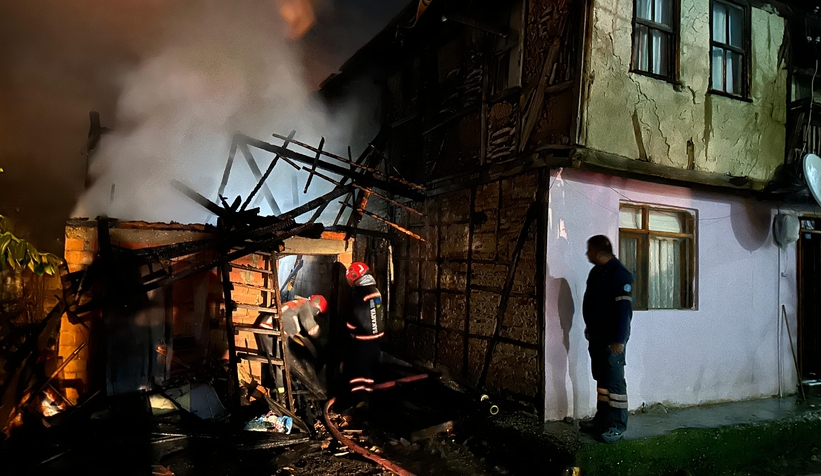 Karapürçekte yangın