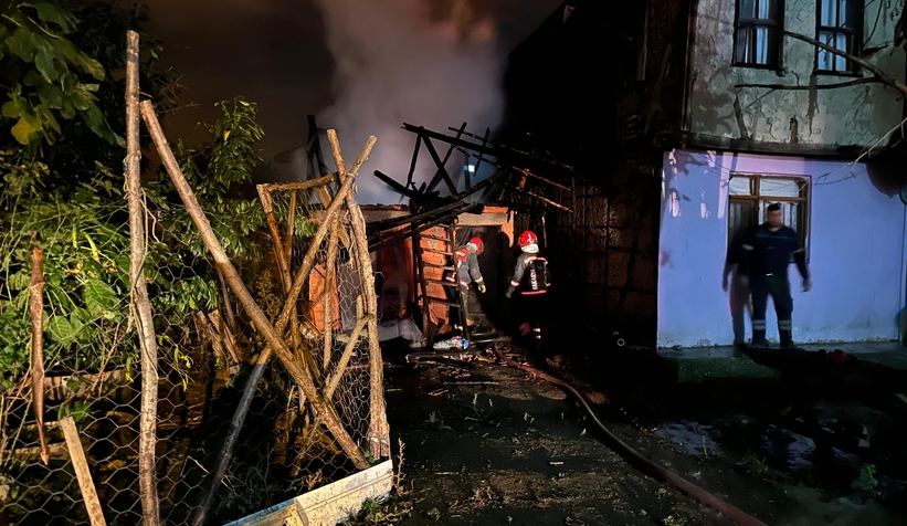 Karapürçekte yangın