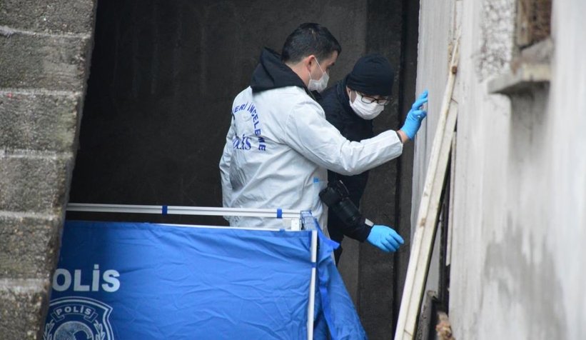 Karasu'da ceset bulundu