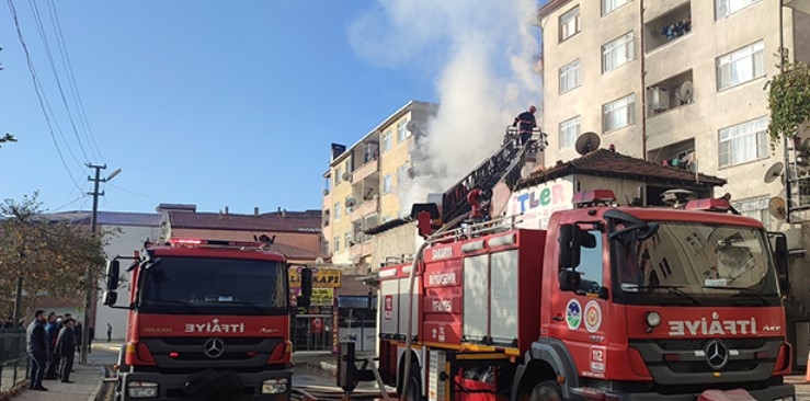 Karasu'da depo yangını