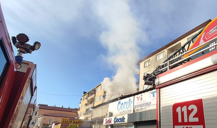 Karasu'da depo yangını