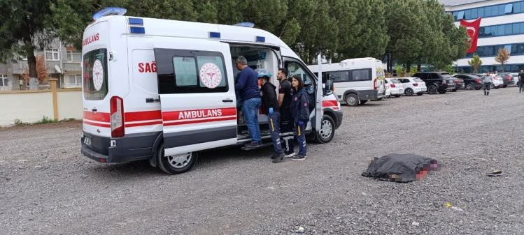 karasu-da-feci-kaza-adliye-calisani-hayatini-kaybettidjq1rfj4m0