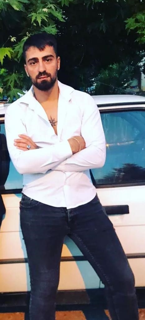 Üvey oğlunu silahla öldürdü