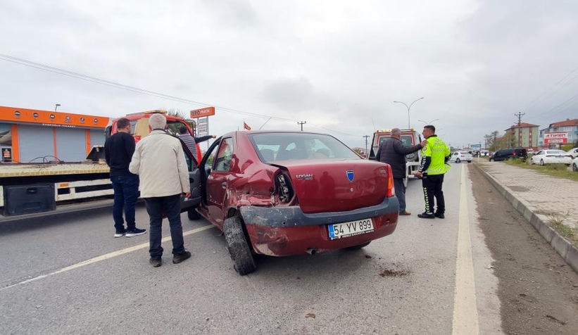 Karasu'da kaza 3 yaralı