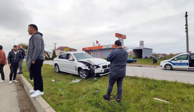 Karasu'da kaza 3 yaralı