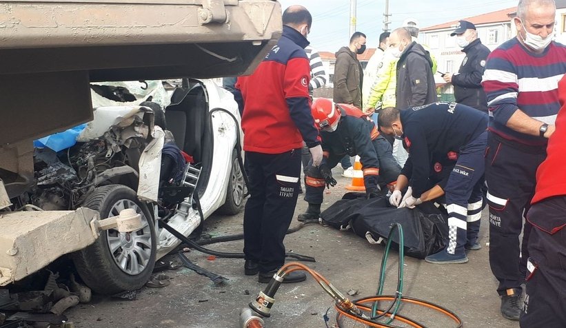 Karasu'da korkunç kaza: 1 ölü