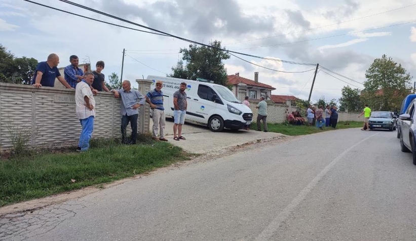 Karasu'da amcası yeğenini öldürdü