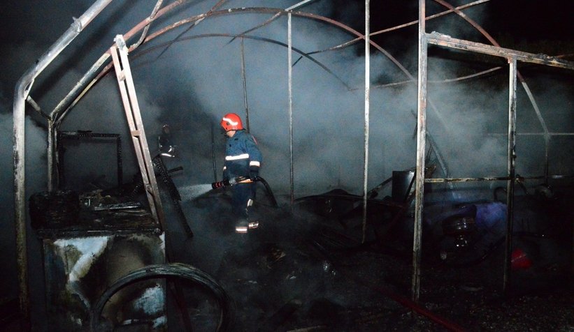 Karasu'da yangın; Kundaklama şüphesi